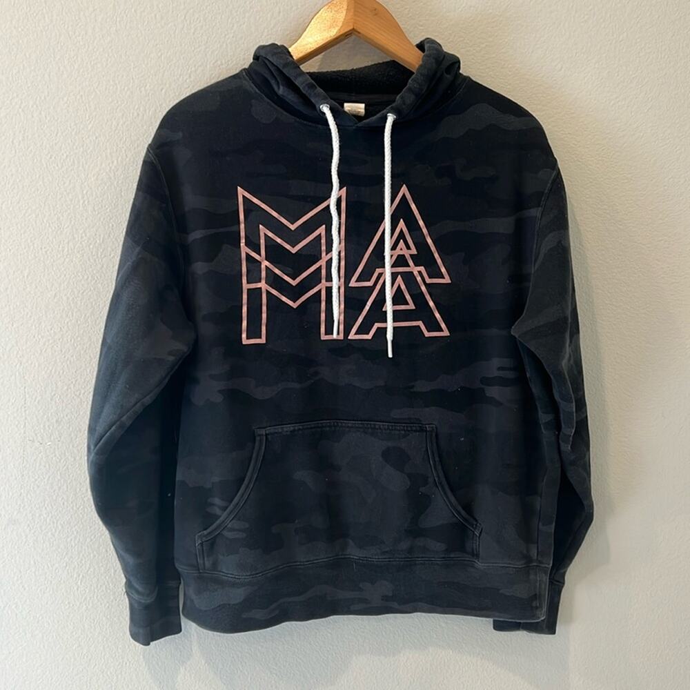 MAMA graphic‎ Camo Hoodie | Medium